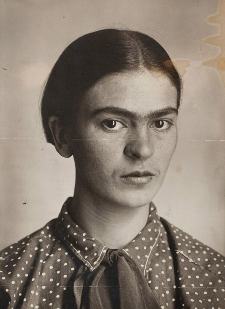 [이지윤의 art TALK(12)] 빅토리아 앨버트 미술관에서 만난 멕시코 혁명 예술가 프리다 칼로: MAKE HER SELF UP